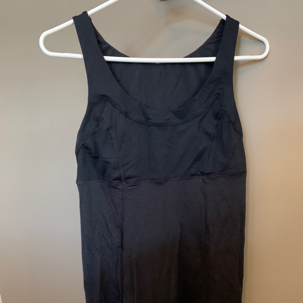 Lululemon back tank top (size 8)